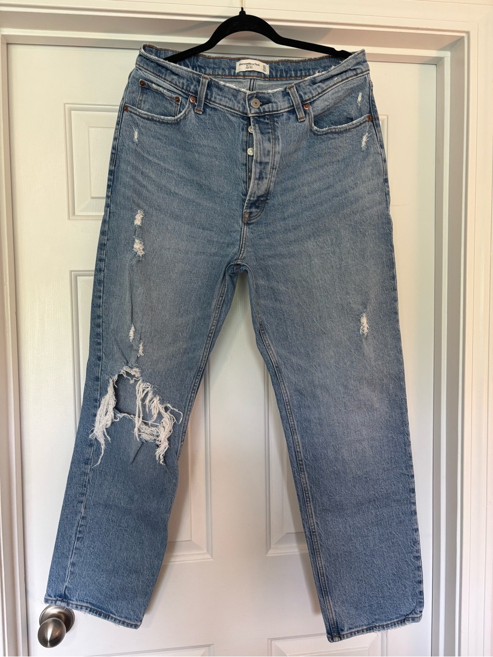Abercrombie & Fitch The Dad Jean 31/12 cube love High Rise Distressed